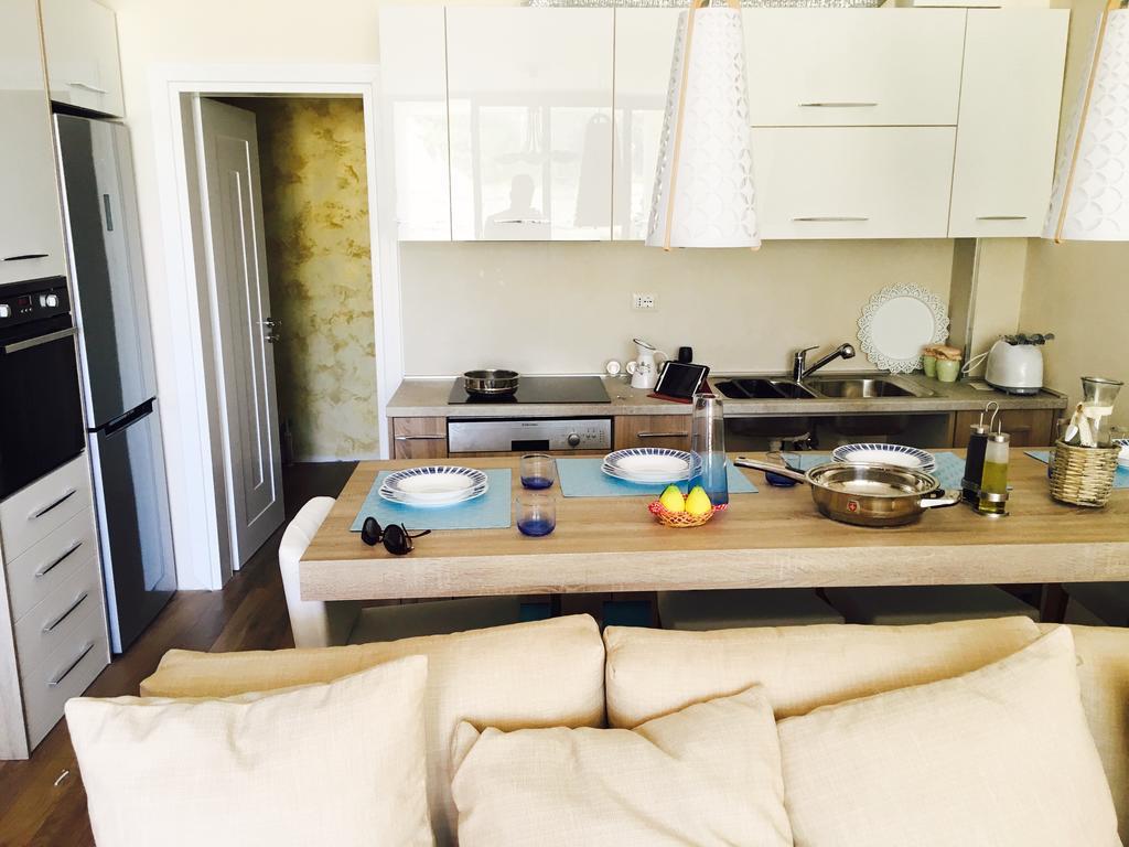 West Beach Apartment ドゥラス エクステリア 写真