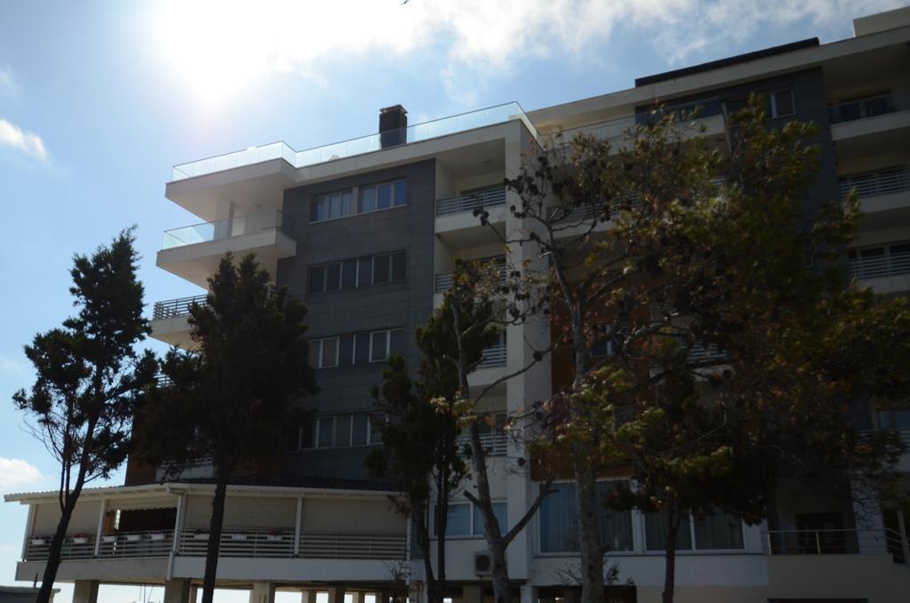West Beach Apartment ドゥラス エクステリア 写真