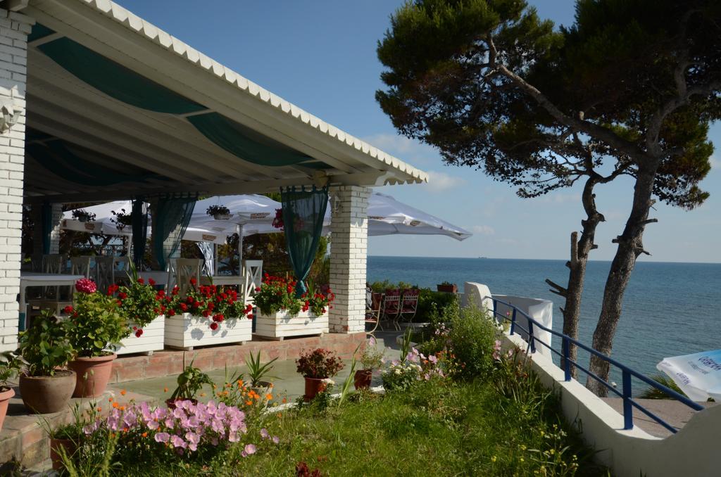 West Beach Apartment ドゥラス エクステリア 写真