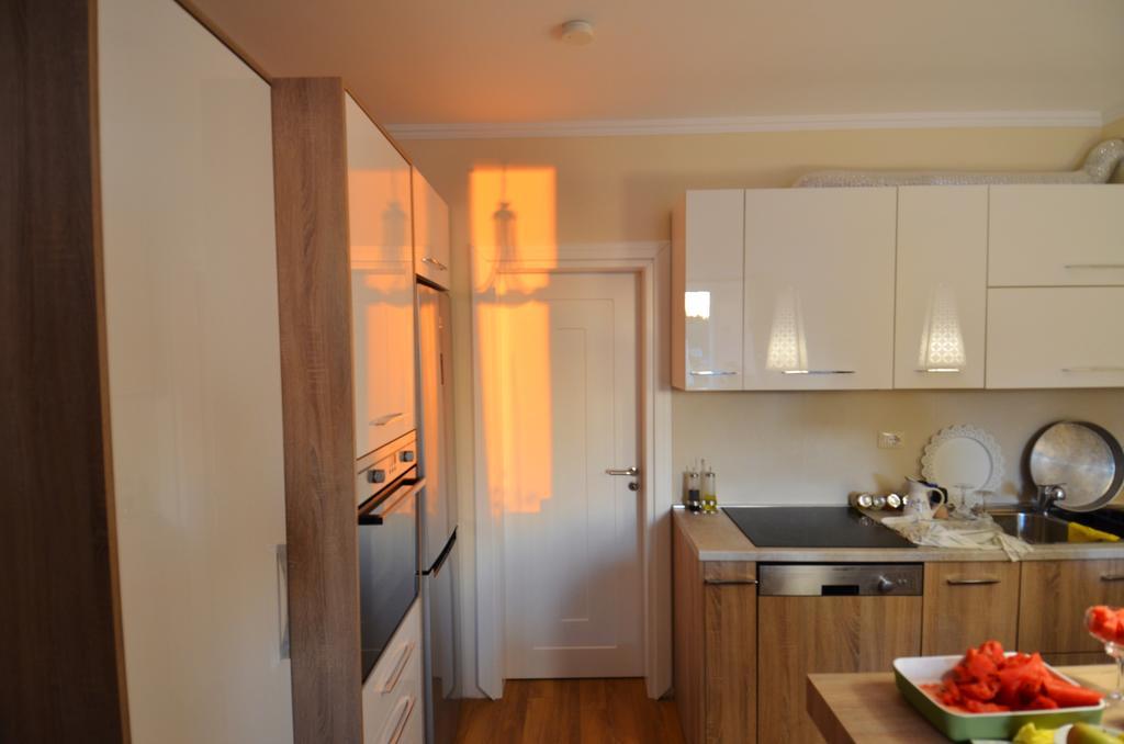 West Beach Apartment ドゥラス エクステリア 写真