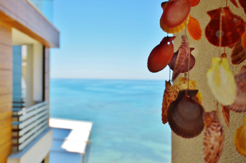 West Beach Apartment ドゥラス エクステリア 写真