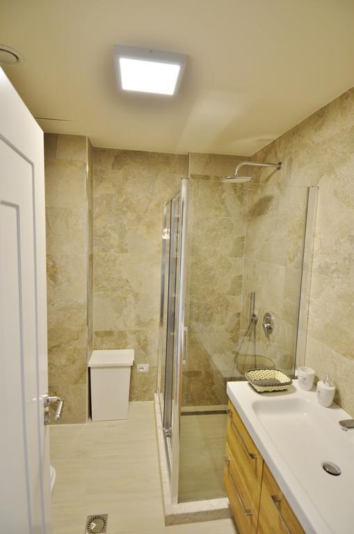 West Beach Apartment ドゥラス エクステリア 写真
