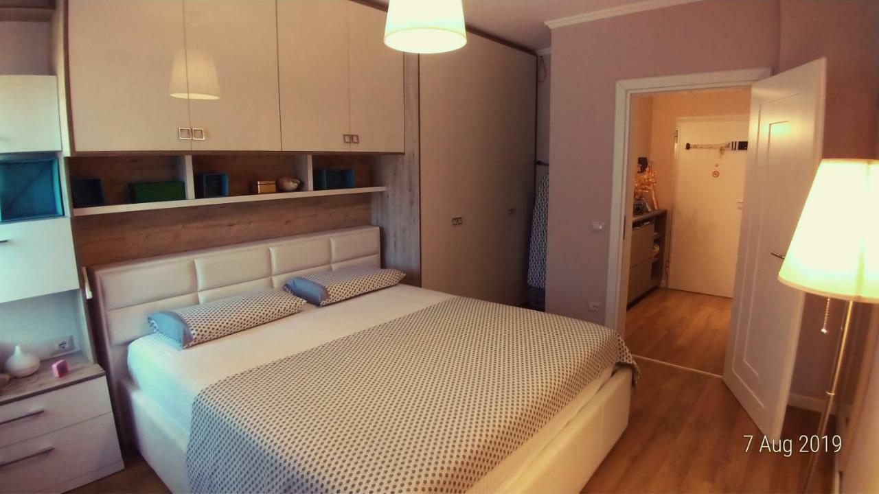 West Beach Apartment ドゥラス エクステリア 写真
