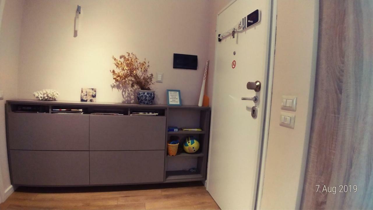 West Beach Apartment ドゥラス エクステリア 写真
